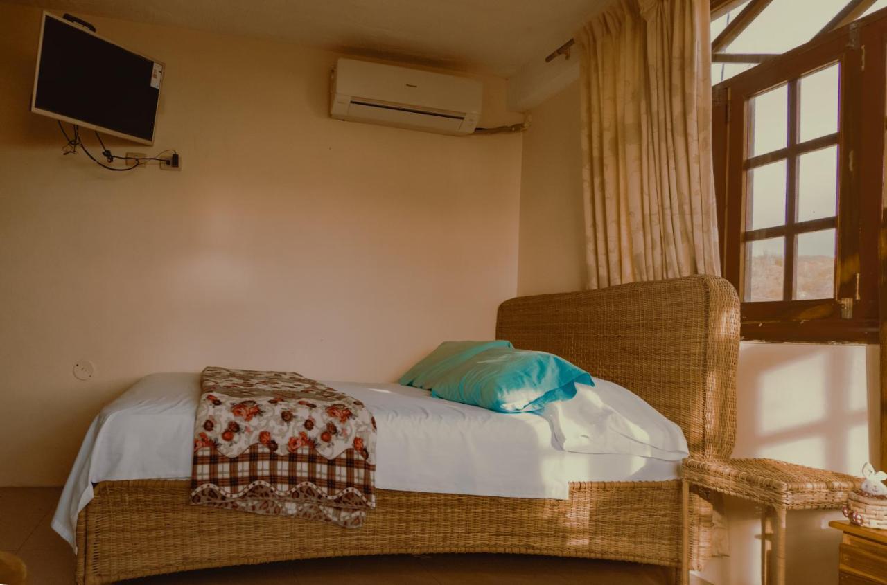Hostal Poseidon Puerto Cayo Extérieur photo