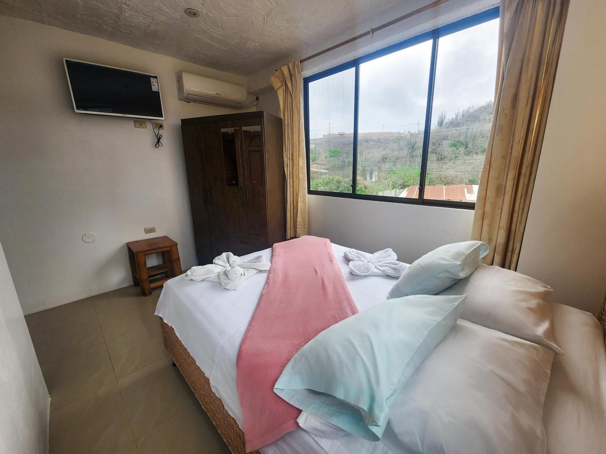 Hostal Poseidon Puerto Cayo Extérieur photo